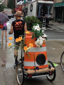 Saw and heard this fancy music wagon both times!